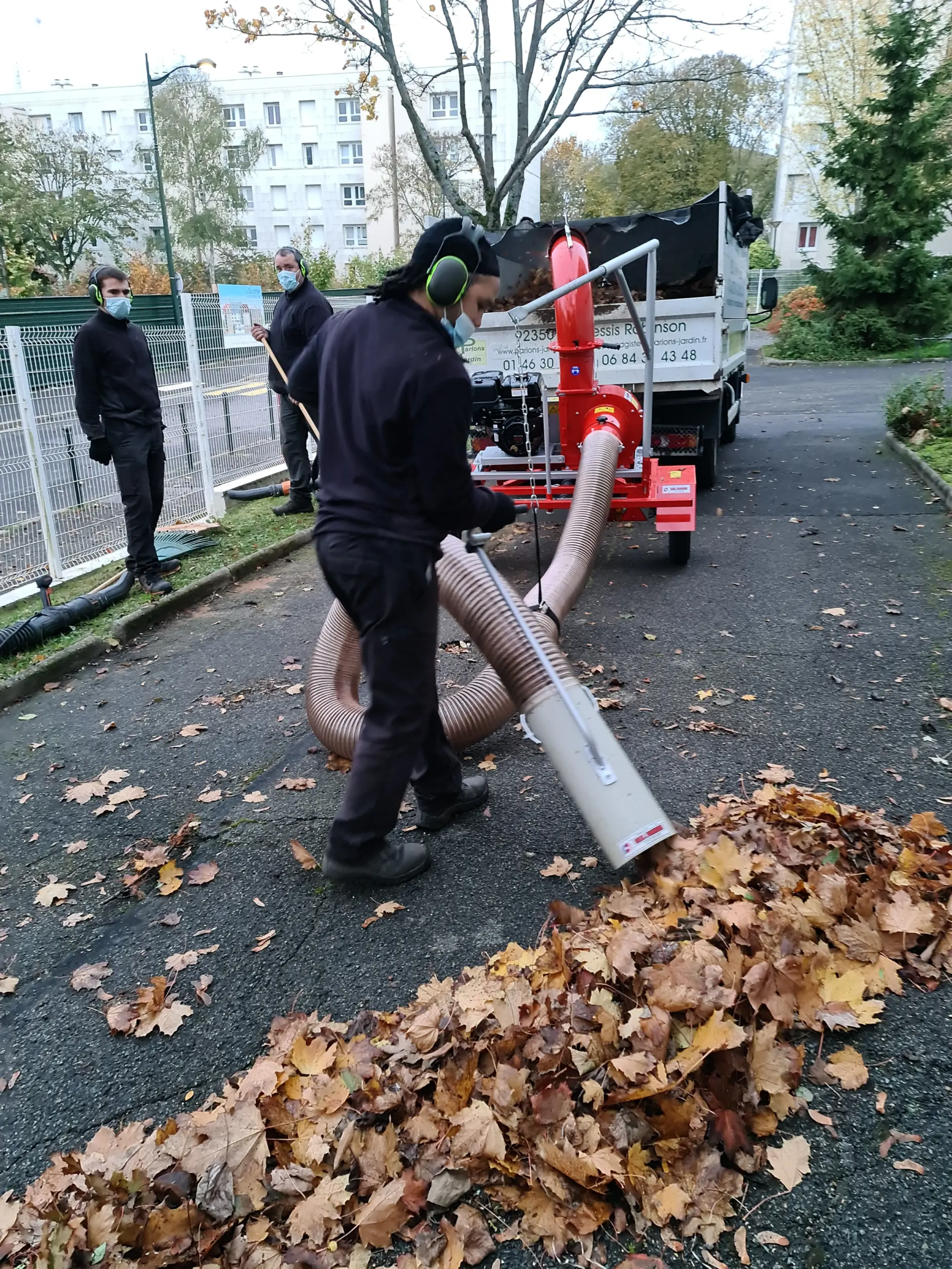 aspiration-de-feuilles-parlons-jardin