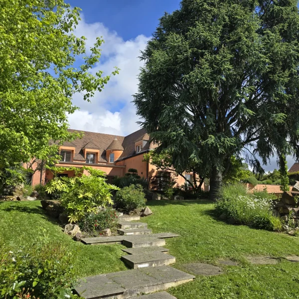 entretien-pelouse-arbustre-parlons-jardin